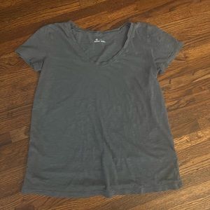 Susina short sleeve tshirt. Blue grey. Size Small